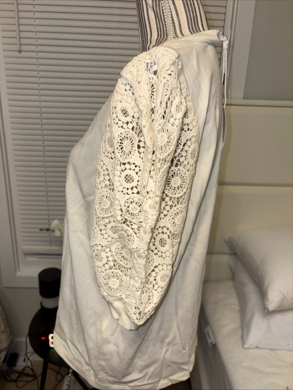 Frame Denim Ivory Lace Sleeve Short Sleeve Tee Top - Picture 7 of 12